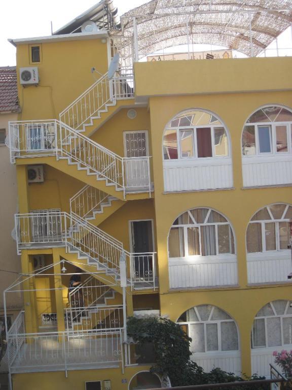 Kibar Apart Pansiyon Kusadasi Exterior foto